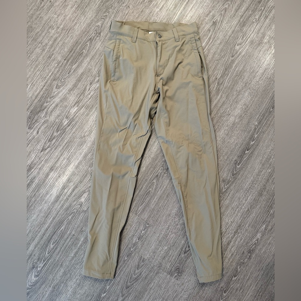 Men’s tan golf pants
